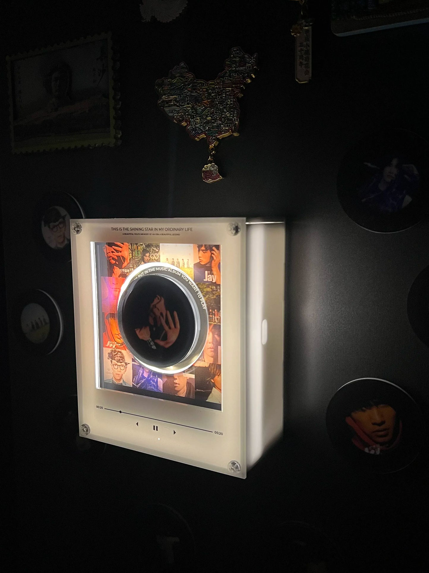 🎛️ NFC Vinyl Record Player | 9 Song Magnets | Wall-Mountable | Retro Glow