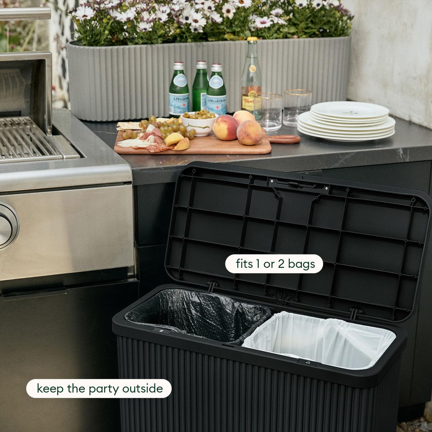 🗑️ Outdoor Trash Can with Lid, Modern Design for Patio, Pool & Backyard