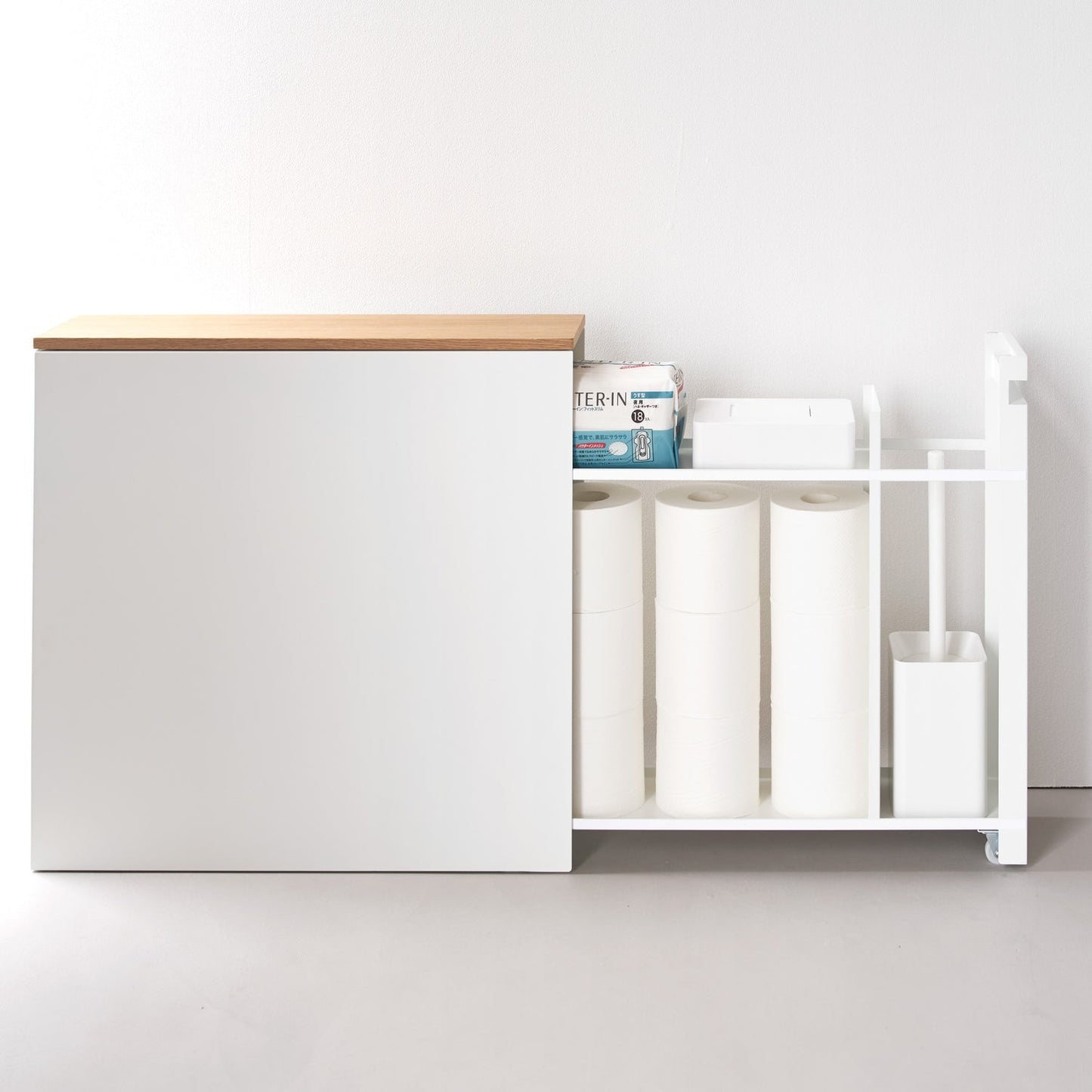 🚽 Pull-Out Bathroom Storage Cabinet